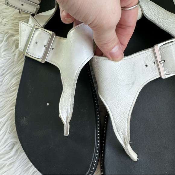 Sorel White roaming T strap sandals